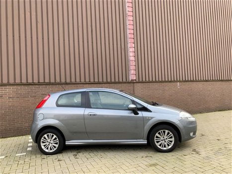 Fiat Grande Punto - 1.4 Dynamic 3drs 2007 180.000km APK NAP - 1