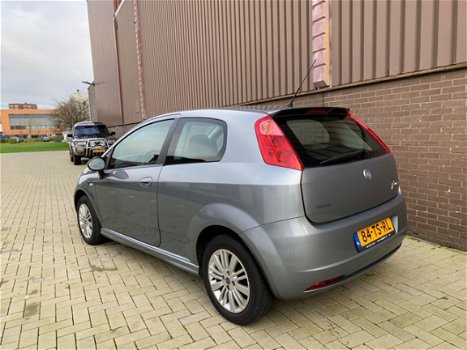 Fiat Grande Punto - 1.4 Dynamic 3drs 2007 180.000km APK NAP - 1