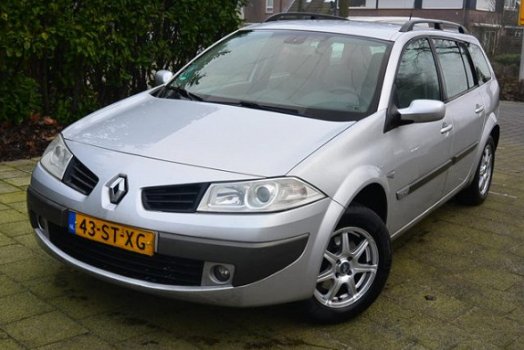 Renault Mégane Grand Tour - 1.6-16V Expression - 1