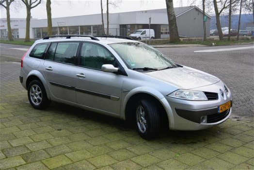 Renault Mégane Grand Tour - 1.6-16V Expression - 1