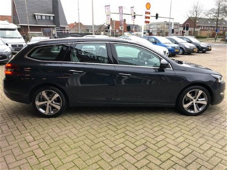 Peugeot 308 SW - 1.2 e-THP Allure Bi-xenon / Led / Cruise ctr / Climate ctr / Pdc / Navigatie / Spor - 1