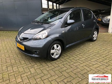 Toyota Aygo - 1.0 12v VVT-i + - 1