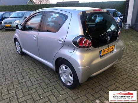 Toyota Aygo - 1.0 12v VVT-i Comfort - 1