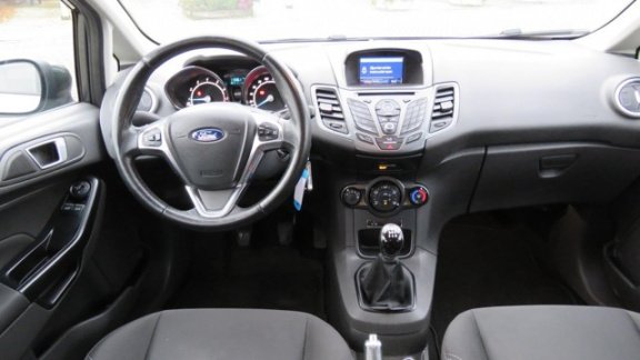 Ford Fiesta - 1.0 STYLE. 5 DEURS.NAVI.CRUISE.TREKHAAK.PRIVACYGLA S - 1