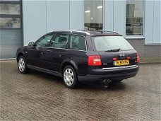 Audi A6 Avant - 2.4 MT