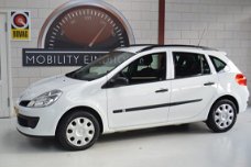 Renault Clio Estate - 1.2 TCE Expr, 1e eig, APK, NAVI, TREKHAAK, BLUETOOTH, ALL-SEASON