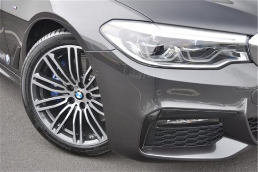 BMW 5-serie Touring - 530i High Executive M Sport Aut Verwacht: april - 1