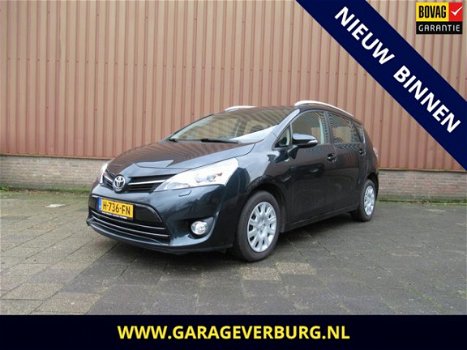 Toyota Verso - 1.8 VVT-i 7Pers. (Airco, Cruise, Camera, Stoelverwarming) - 1