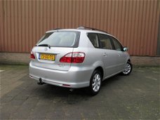 Toyota Avensis Verso - 2.0i 6 Pers. (Airco, PDC, Trekhaak)