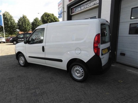 Opel Combo - 1.3 D 70KW - 1