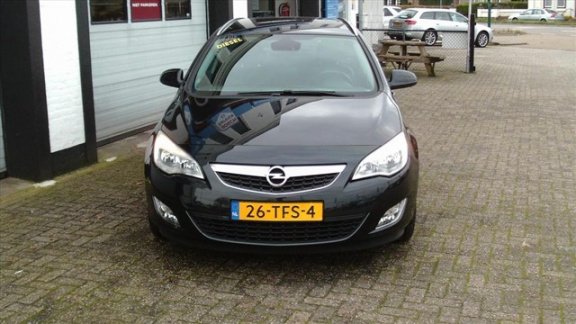 Opel Astra - 1.3CDTI 70KW SP.T. COSMO - 1