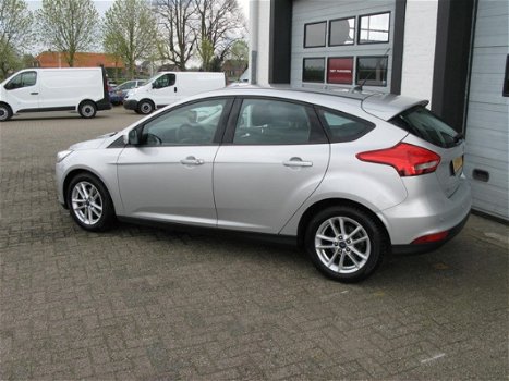 Ford Focus - 1.0 EcoBoost 100pk 5-deurs Trend Edition - 1