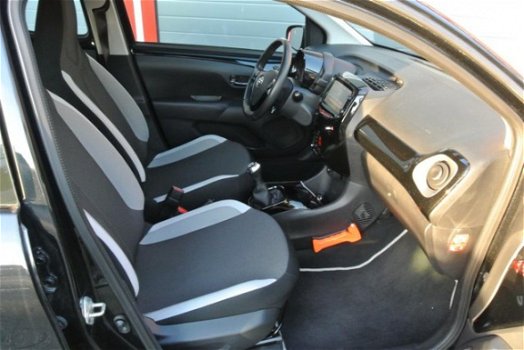 Toyota Aygo - 1.0 VVT-i x-clusiv - 1