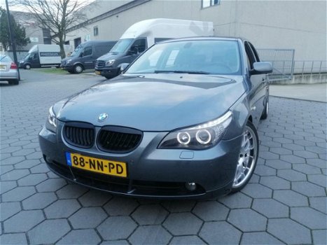 BMW 5-serie - 520i Executive Chromen Breedset// Creme Leder// Scherm// Top Conditie// NAP - 1