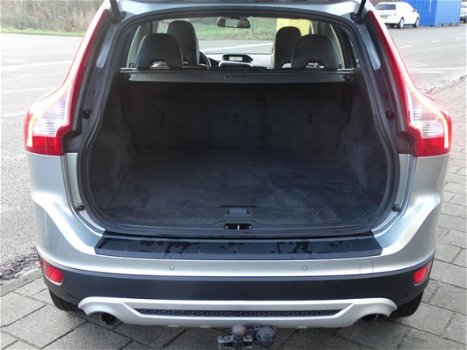 Volvo XC60 - 2.4 D5 AWD Summum - NAVI - XENON - AUTOMAAT - PDC - LEDER - CRUISE CONTR - STOEL VERW - 1