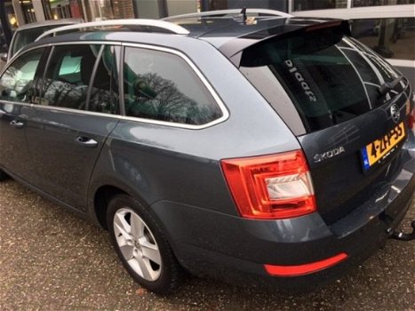 Skoda Octavia Combi - 1.6 TDI BUSINESSLINE, Leer, NAVI - 1