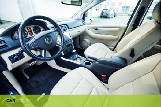Mercedes-Benz B-klasse - 200 Strakke B Klasse met automaat. Android Systeem met groot scherm Navi. T - 1