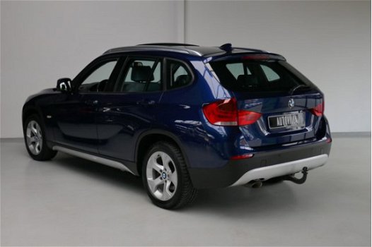 BMW X1 - sDrive18d Executive Panoramadak - Leder - 1