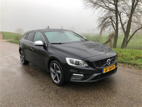 Volvo V60 - D6 AWD Plugin-Hybrid R-Design EXCL BTW - 1