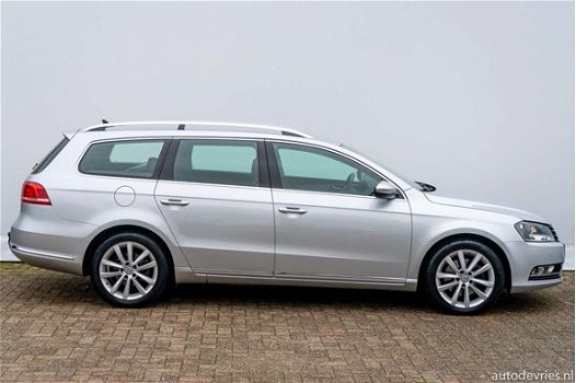 Volkswagen Passat Variant - 2.0 TDI 140pk Automaat Highline Leder/Navigatie/Trekhaak - 1