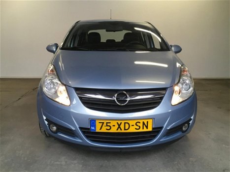 Opel Corsa - 1.4-16V Enjoy 17 Inch / Airco / 5-deurs / NAP - 1