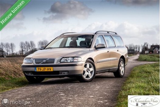 Volvo V70 - 2.4 lmv prachtige auto - 1