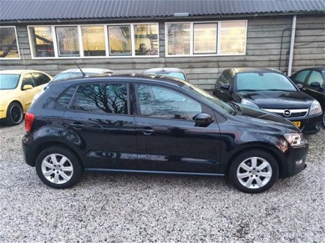 Volkswagen Polo - 1.2 TSI Highline Zeer netjes Nav, PDC, Cruise, Clima - 1