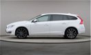 Volvo V60 - D5 AWD Gear Twin Engine Special Edition, Automaat, Leder, Navigatie, Trekhaak, Xenon - 1 - Thumbnail