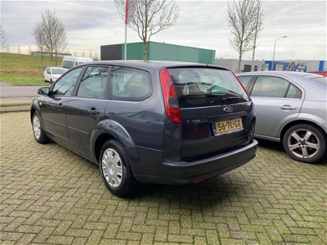 Ford Focus Wagon - 1.6-16V Trend Apk november, goed werkende airco en cruise control - 1