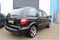 Chrysler Voyager - 2.4i LX Luxe /Navigatie/7 Persoons/Pdc/Cruise control/Rijklaar - 1 - Thumbnail