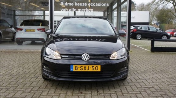 Volkswagen Golf - 1.6 TDI Highline BlueMotion | Navigatie | Trekhaak | Lage km.stand | Eerste eigena - 1