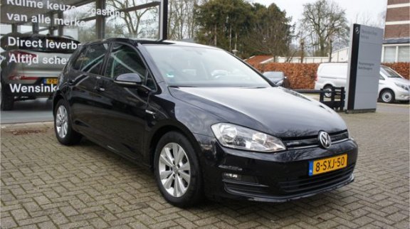 Volkswagen Golf - 1.6 TDI Highline BlueMotion | Navigatie | Trekhaak | Lage km.stand | Eerste eigena - 1