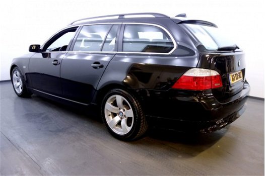 BMW 5-serie Touring - 530d Business Line Pano, Leer - 1