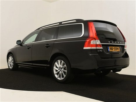 Volvo V70 - 2.0 D2 Classic Edition | Navigatie | Stoelverwarming | El. Best. Stoel + Geheugen - 1