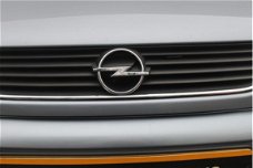 Opel Astra - 1.6 8V 5D hb nieuwstaat