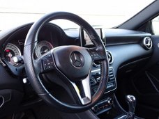 Mercedes-Benz A-klasse - 180 Ambition | Sportstoelen | Xenon | Panoramadak | Wegklapbare Trekhaak