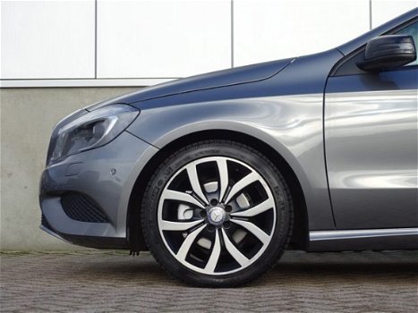 Mercedes-Benz A-klasse - 180 Ambition | Sportstoelen | Xenon | Panoramadak | Wegklapbare Trekhaak - 1