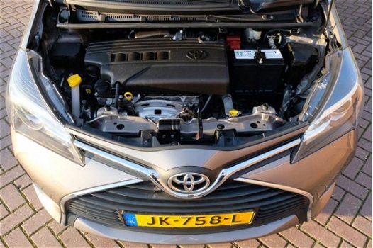Toyota Yaris - 1.3 VVT-i 100pk 6-bak 5-drs Trend | Navi | Climate | Camera | 1e eigenaar - 1