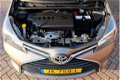 Toyota Yaris - 1.3 VVT-i 100pk 6-bak 5-drs Trend | Navi | Climate | Camera | 1e eigenaar - 1 - Thumbnail