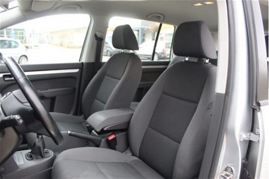 Volkswagen Touran - 1.6 TDI Trendline BlueMotion, CRUISE-CLIMATE CONTROL, TREKHAAK, RADIO/CD PRIJS I - 1