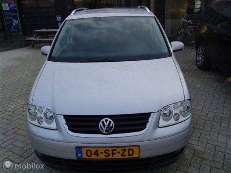 Volkswagen Touran - 1.9 TDI Highline - 1