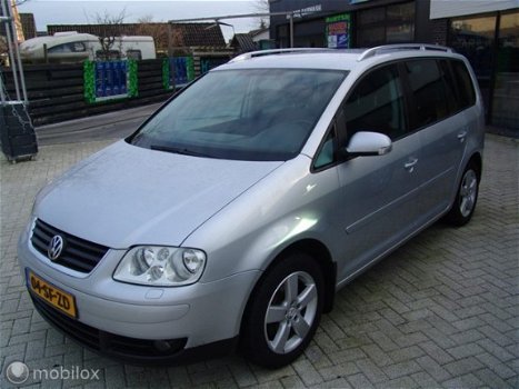 Volkswagen Touran - 1.9 TDI Highline - 1