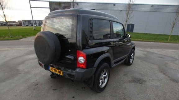 SsangYong Korando - 2.9 TD / grijs kenteken / 3500kg trekgewicht / airco / trekhaak - 1