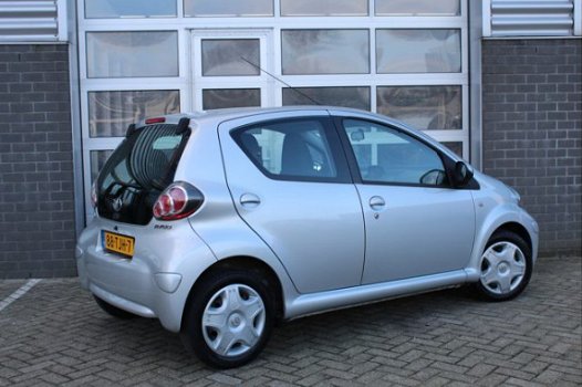 Toyota Aygo - 1.0-12V Comfort Navigatie Airco N.A.P. 5 Deurs - 1