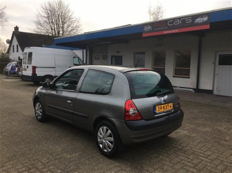 Renault Clio - 1.2 16V 3 DEURS DE LUXE + AIRCO + NIEUWE APK - 1