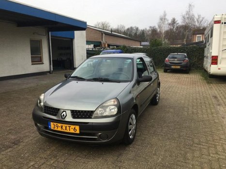 Renault Clio - 1.2 16V 3 DEURS DE LUXE + AIRCO + NIEUWE APK - 1