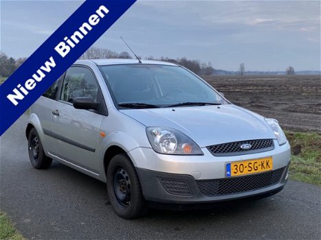 Ford Fiesta - 1.4-16V Ambiente 107.000km / AUTOMAAT - 1