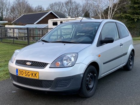 Ford Fiesta - 1.4-16V Ambiente 107.000km / AUTOMAAT - 1