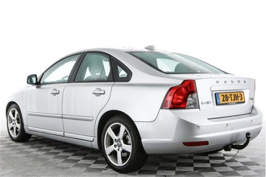 Volvo S40 - 1.6 D2 S/S R-Design LEDER | CRUISE | Trekhaak -A.S. ZONDAG OPEN - 1