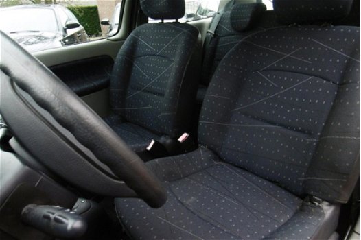 Renault Clio - 1.4-16V Privilège AUT. NAP/AIRCO/1JR APK - 1